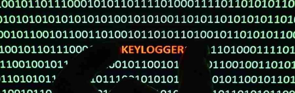 Dos dedos delimitando la palabra Keylogger